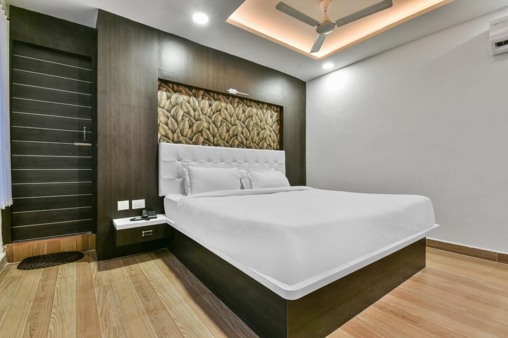 Collection O Addiction Hotel Patna  Exterior photo